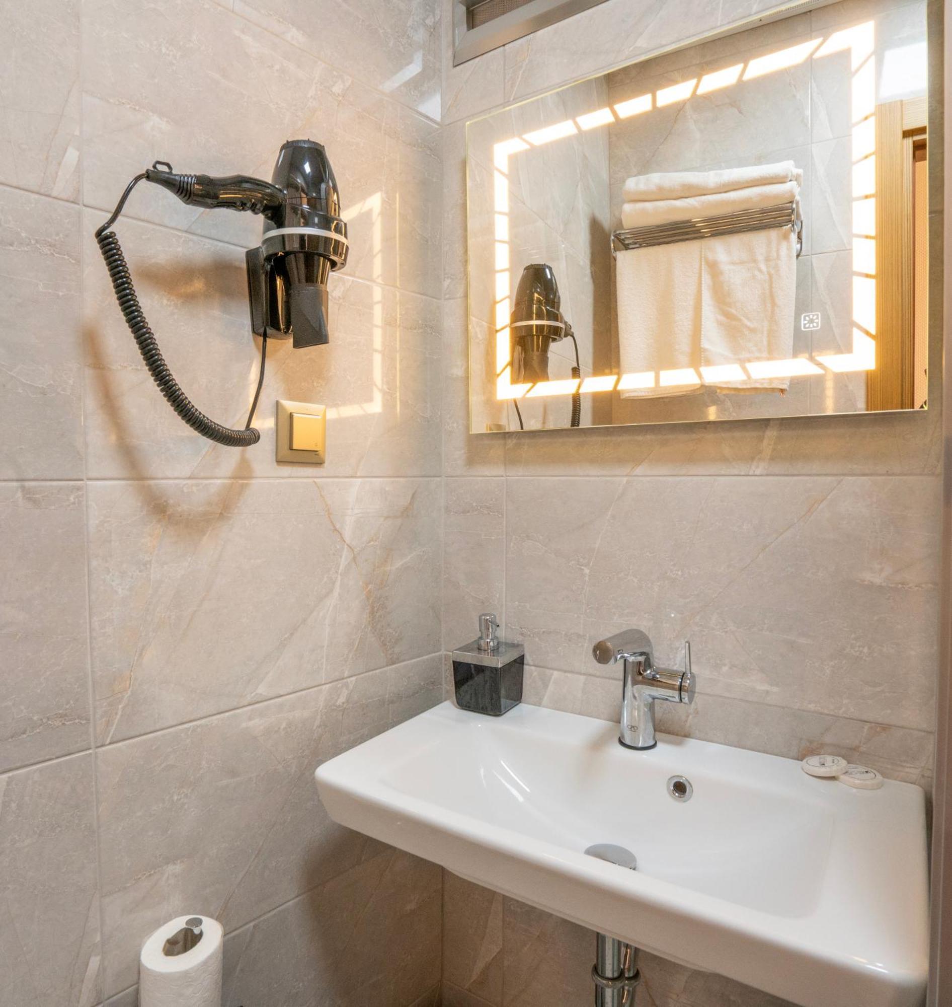 Grand Reis Hotel Истанбул Екстериор снимка