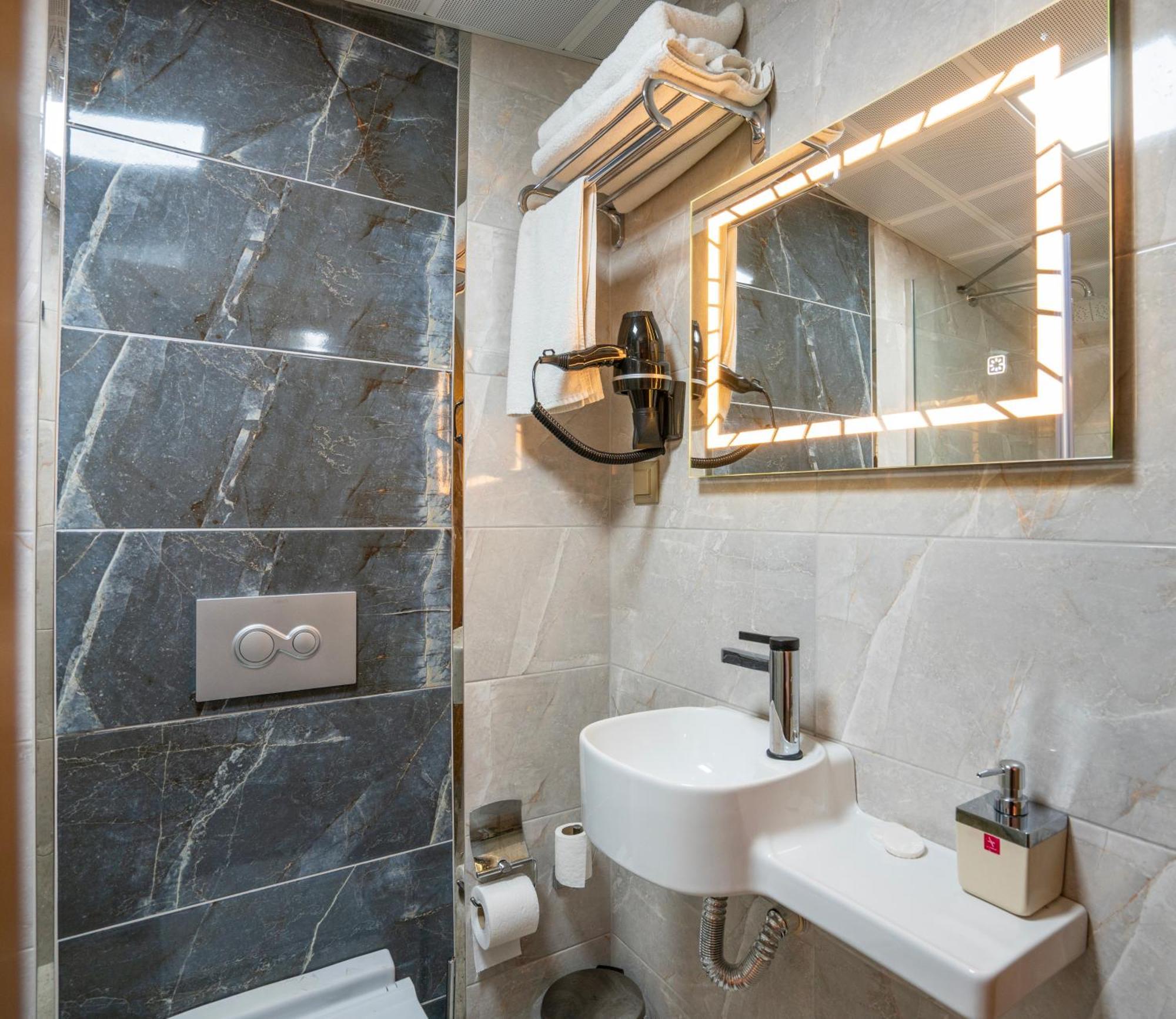 Grand Reis Hotel Истанбул Екстериор снимка
